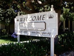 Welcome sign to Lincoln Glen